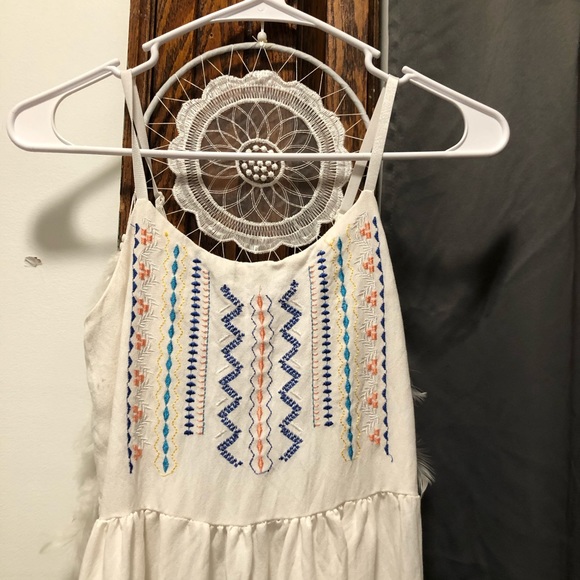 Cute White Dress - Picture 2 of 4